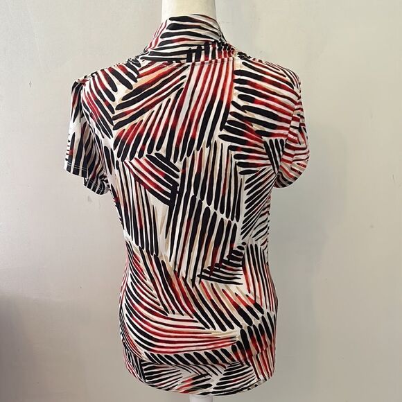 DKNY black multicolored patterned short sleeve blouse Size S New - Picture 2 of 10